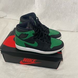 Jordan 1 retro High Og Pine Green
